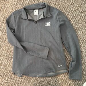 New- Nike women’s quarter zip